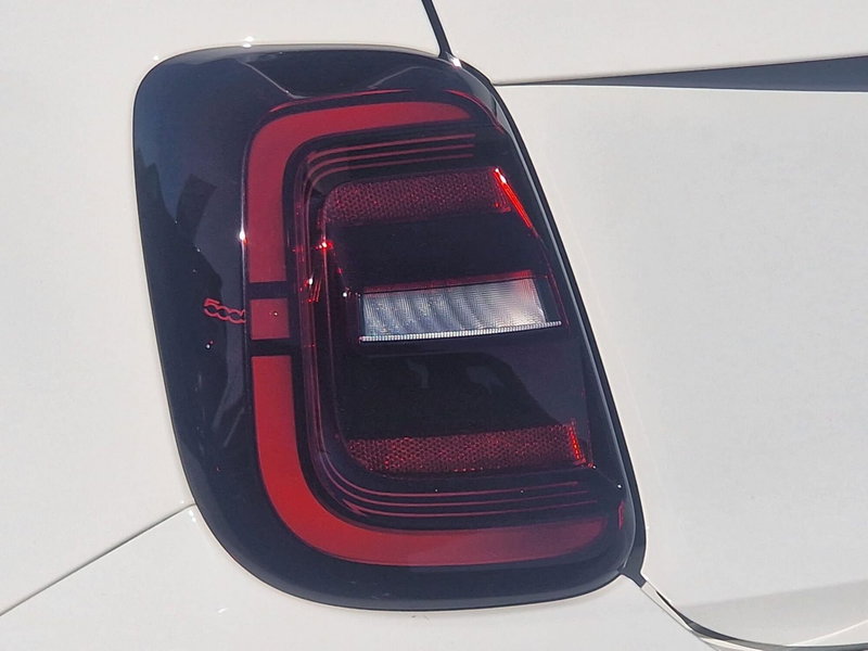 Fiat 500 Cabrio nuova a Bari (13)