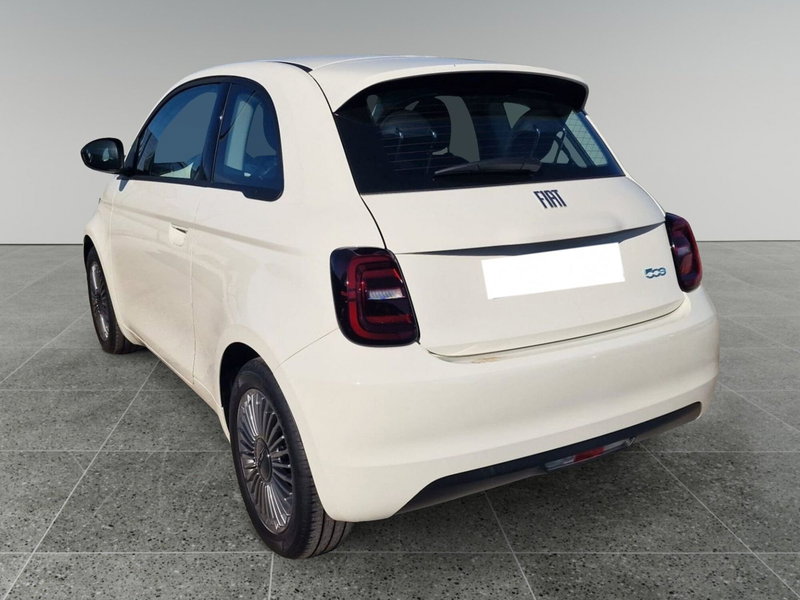 Fiat 500 Cabrio nuova a Bari (2)