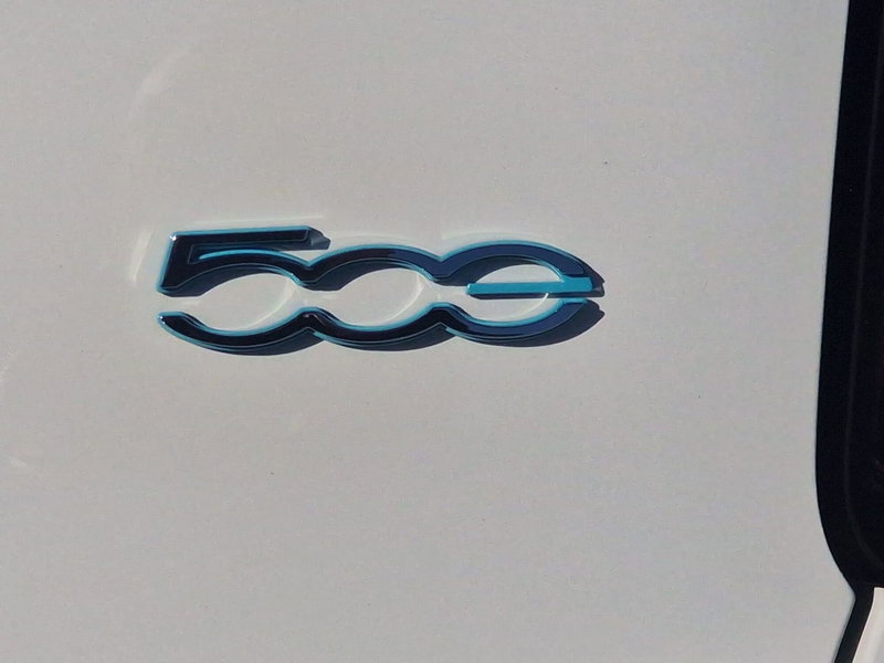 Fiat 500 Cabrio nuova a Bari (5)