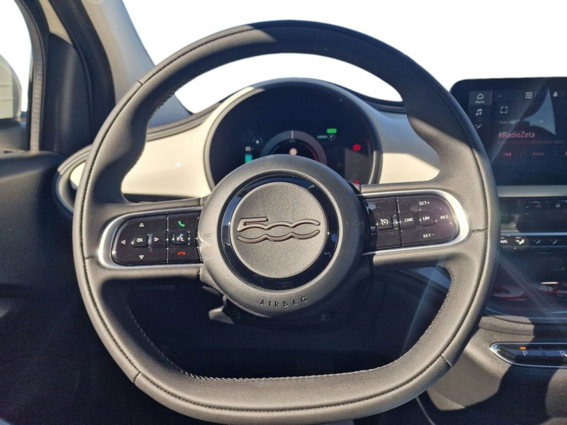 Fiat 500 Cabrio nuova a Bari (9)