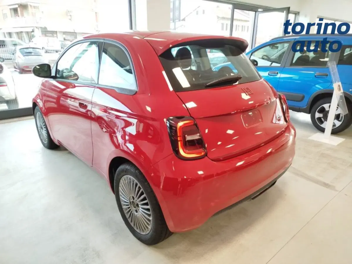 Fiat 500 Cabrio nuova a Cuneo (7)