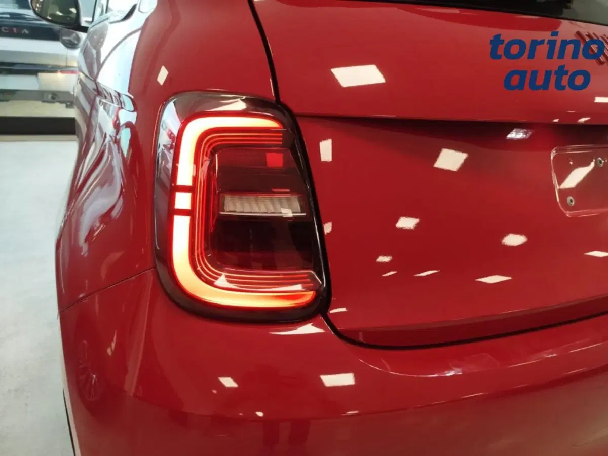 Fiat 500 Cabrio nuova a Cuneo (8)