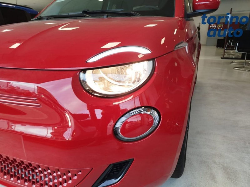 Fiat 500 Cabrio nuova a Cuneo (9)