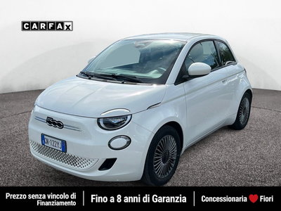 Fiat 500 Cabrio e Cabrio 42 kWh Icon del 2023 usata a Latina