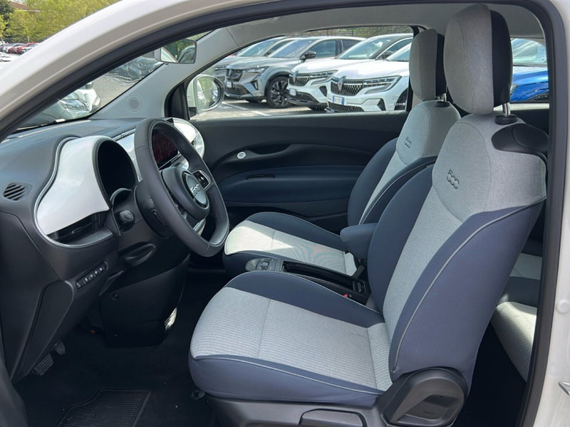 Fiat 500 Cabrio usata a Latina (13)