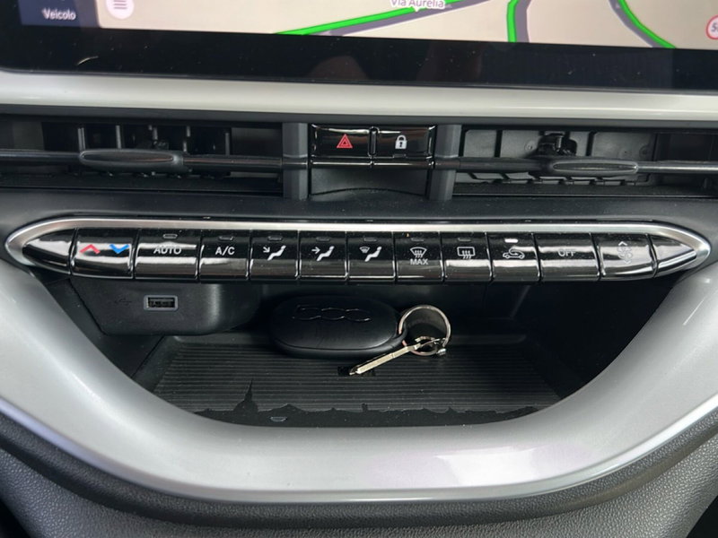 Fiat 500 Cabrio usata a Latina (17)