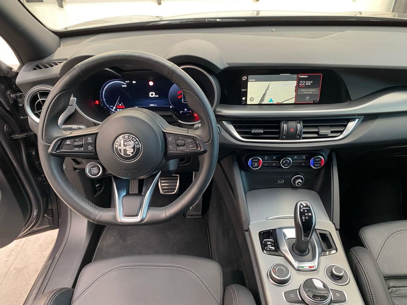 Alfa Romeo Stelvio usata a Milano (15)