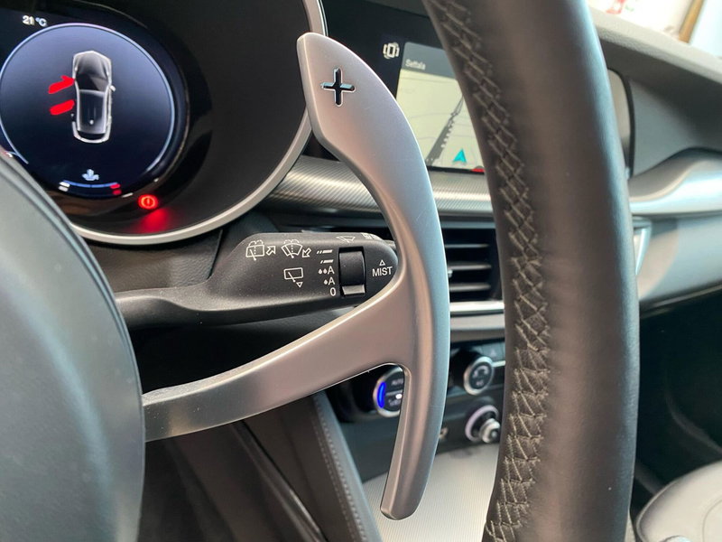 Alfa Romeo Stelvio usata a Milano (20)