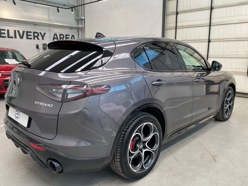Alfa Romeo Stelvio usata a Milano (5)