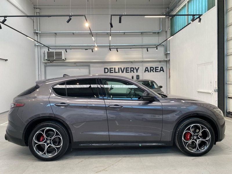 Alfa Romeo Stelvio usata a Milano (6)