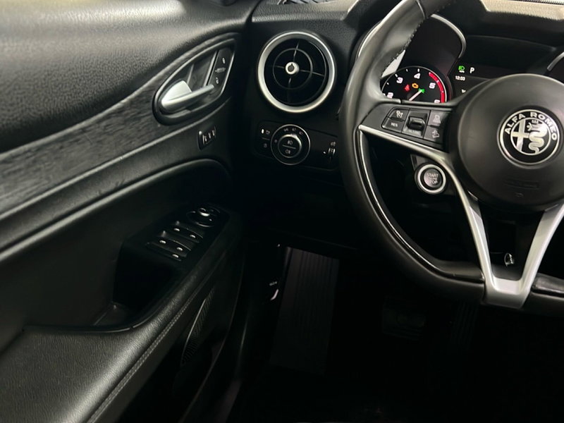 Alfa Romeo Stelvio usata a Roma (13)