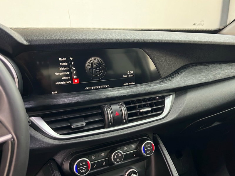 Alfa Romeo Stelvio usata a Roma (18)