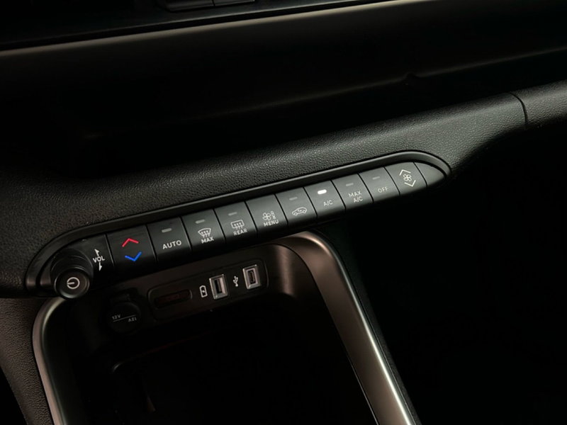 Jeep Avenger usata a Roma (19)