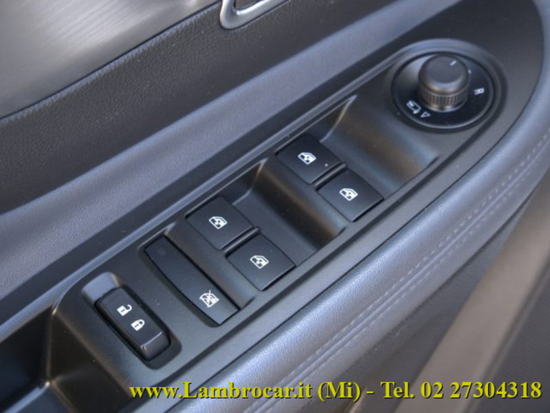 Opel Mokka usata a Milano (17)