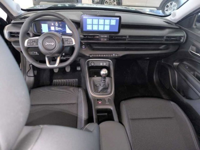 Jeep Avenger nuova a Caltanissetta (15)