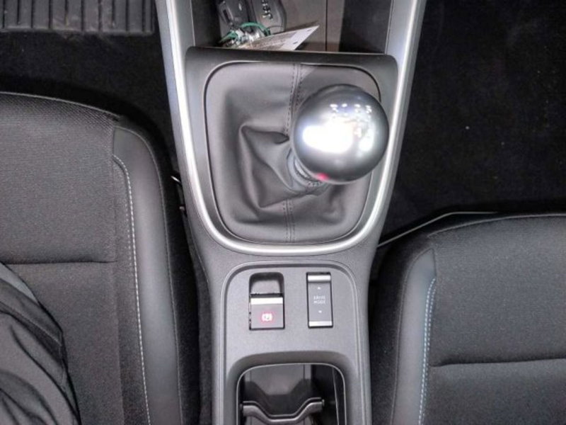 Jeep Avenger nuova a Caltanissetta (19)