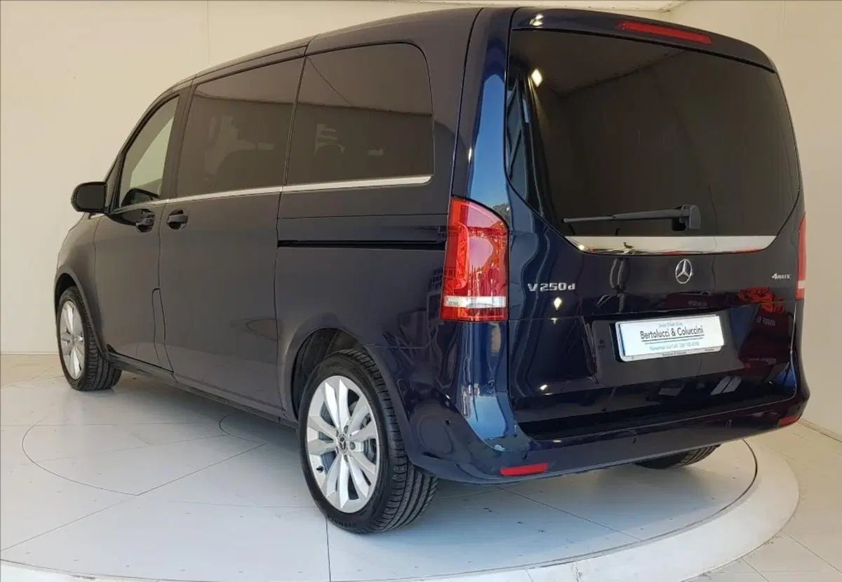 Mercedes-Benz Classe V usata a Lucca (4)