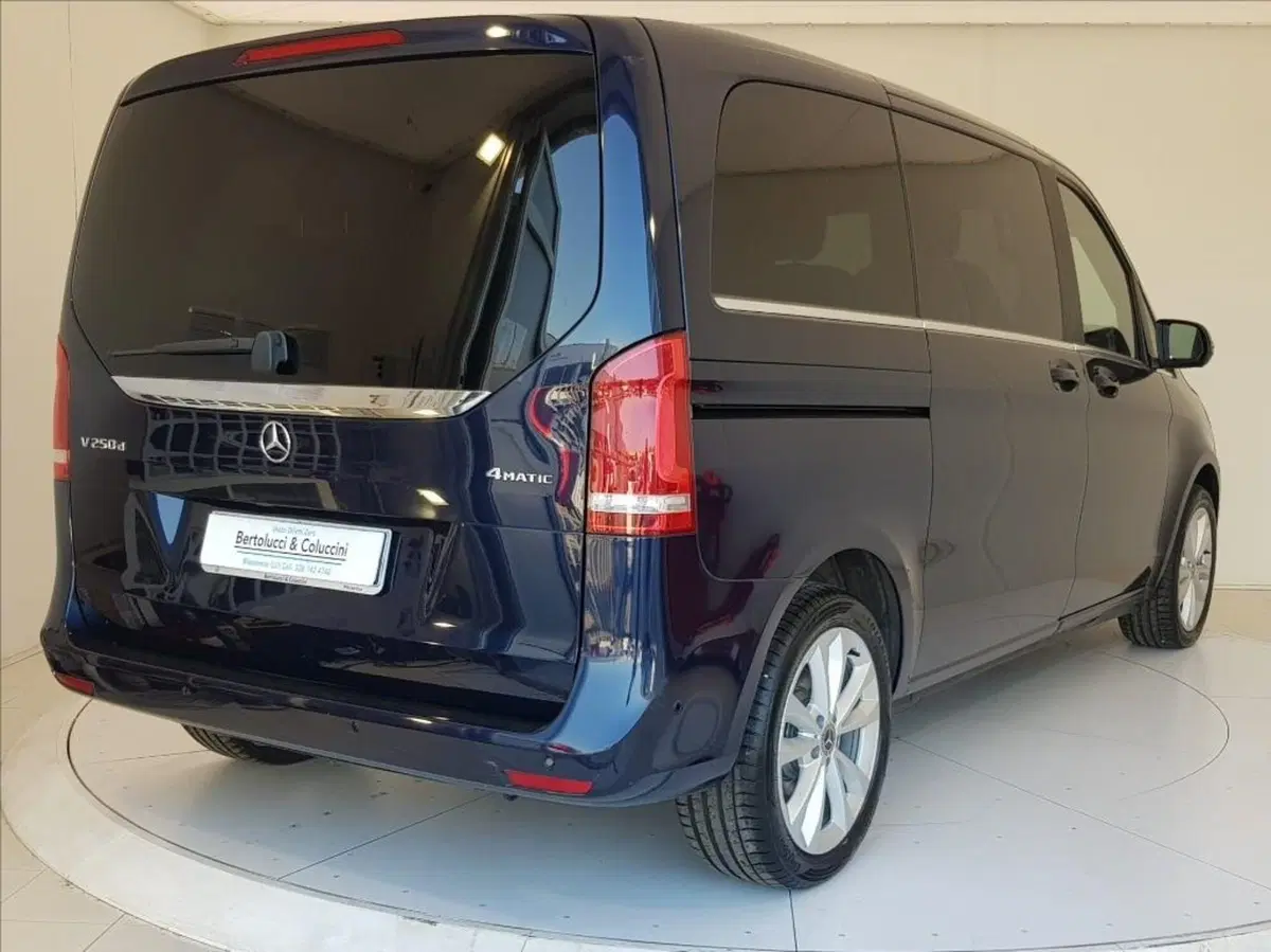 Mercedes-Benz Classe V usata a Lucca (6)