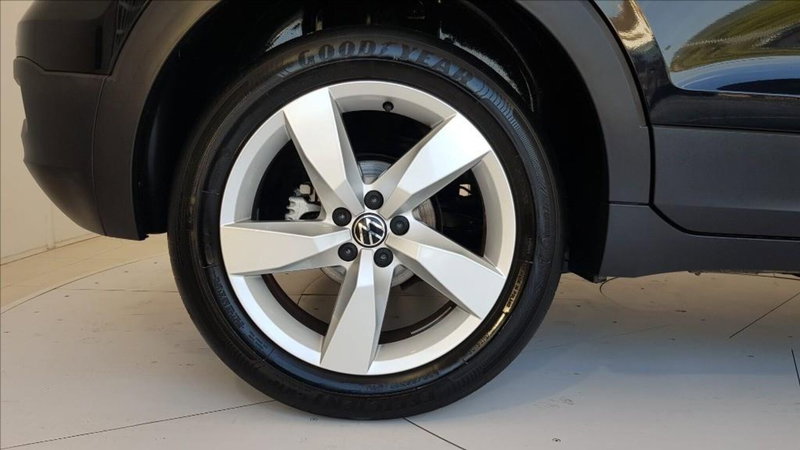 Volkswagen T-Cross usata a Lucca (9)