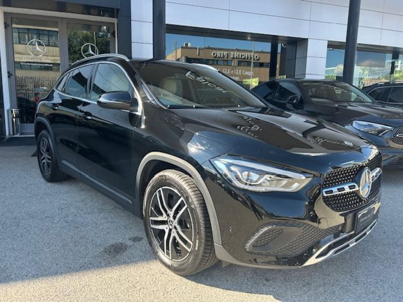 Mercedes-Benz GLA SUV usata a Potenza