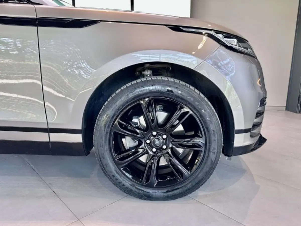 Land Rover Range Rover Velar usata a Torino (4)