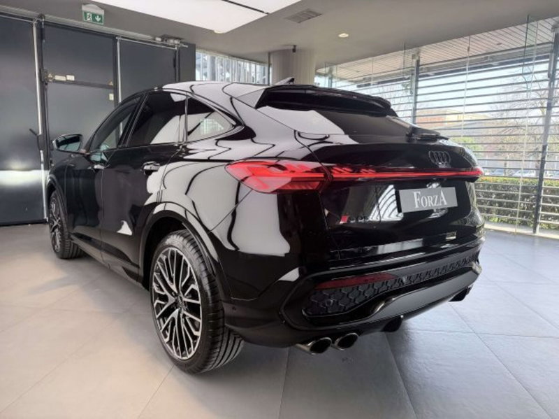 Audi SQ5 Sportback nuova a Torino (13)
