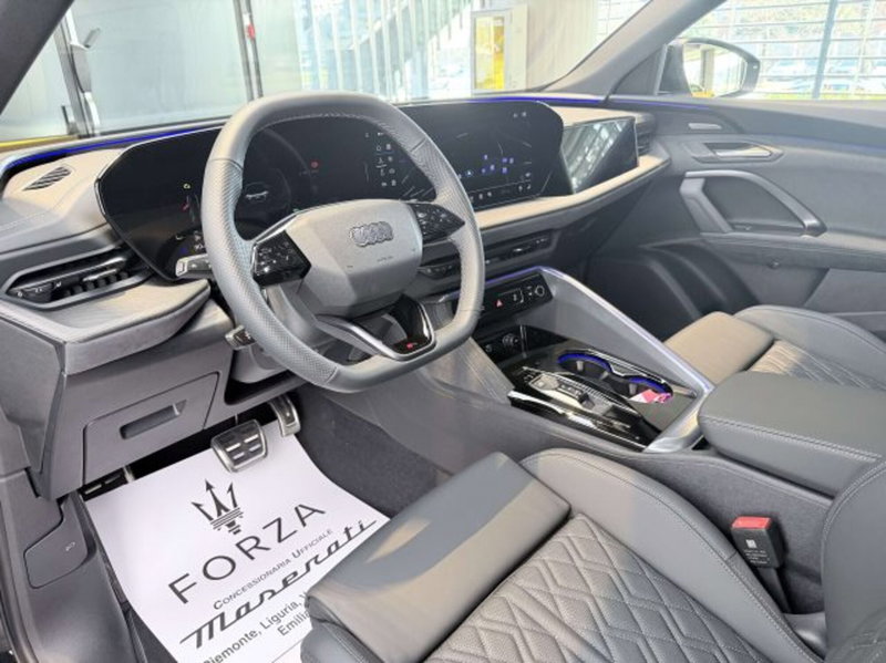 Audi SQ5 Sportback nuova a Torino (6)