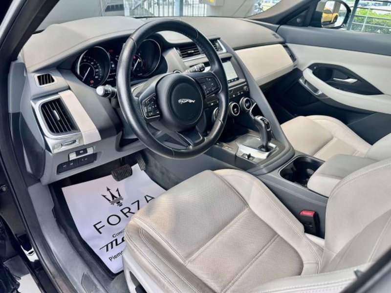 Jaguar E-Pace usata a Torino (11)