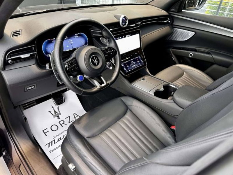 Maserati Grecale usata a Torino (9)