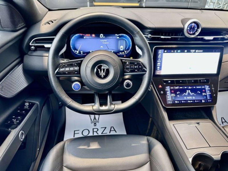 Maserati Grecale usata a Torino (14)