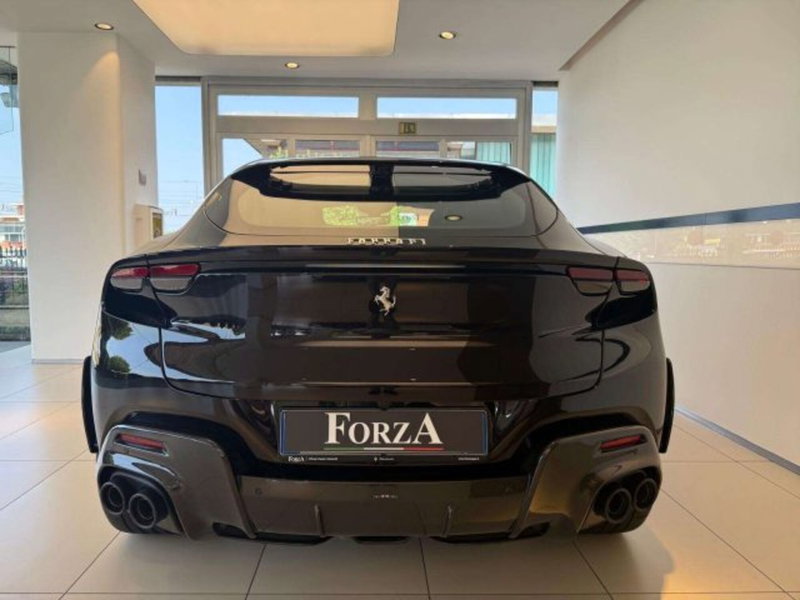 Ferrari Purosangue nuova a Torino (15)