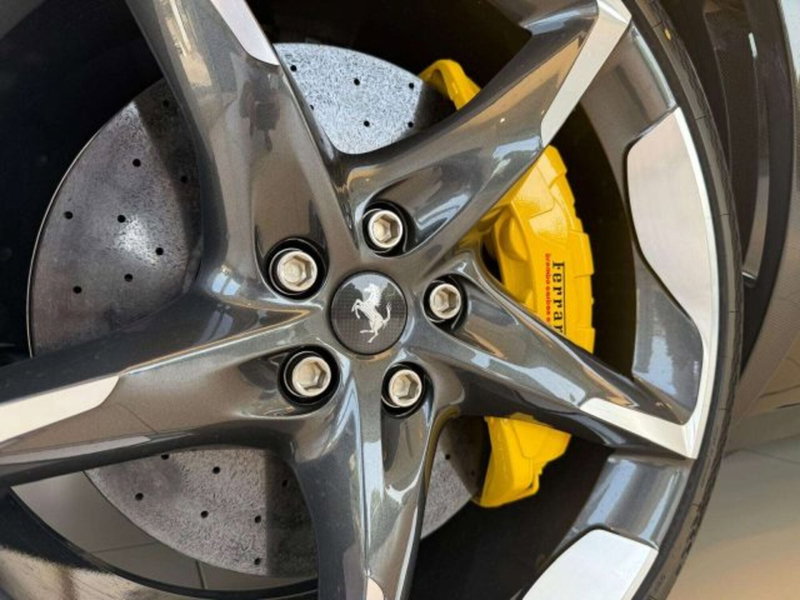 Ferrari Purosangue nuova a Torino (4)