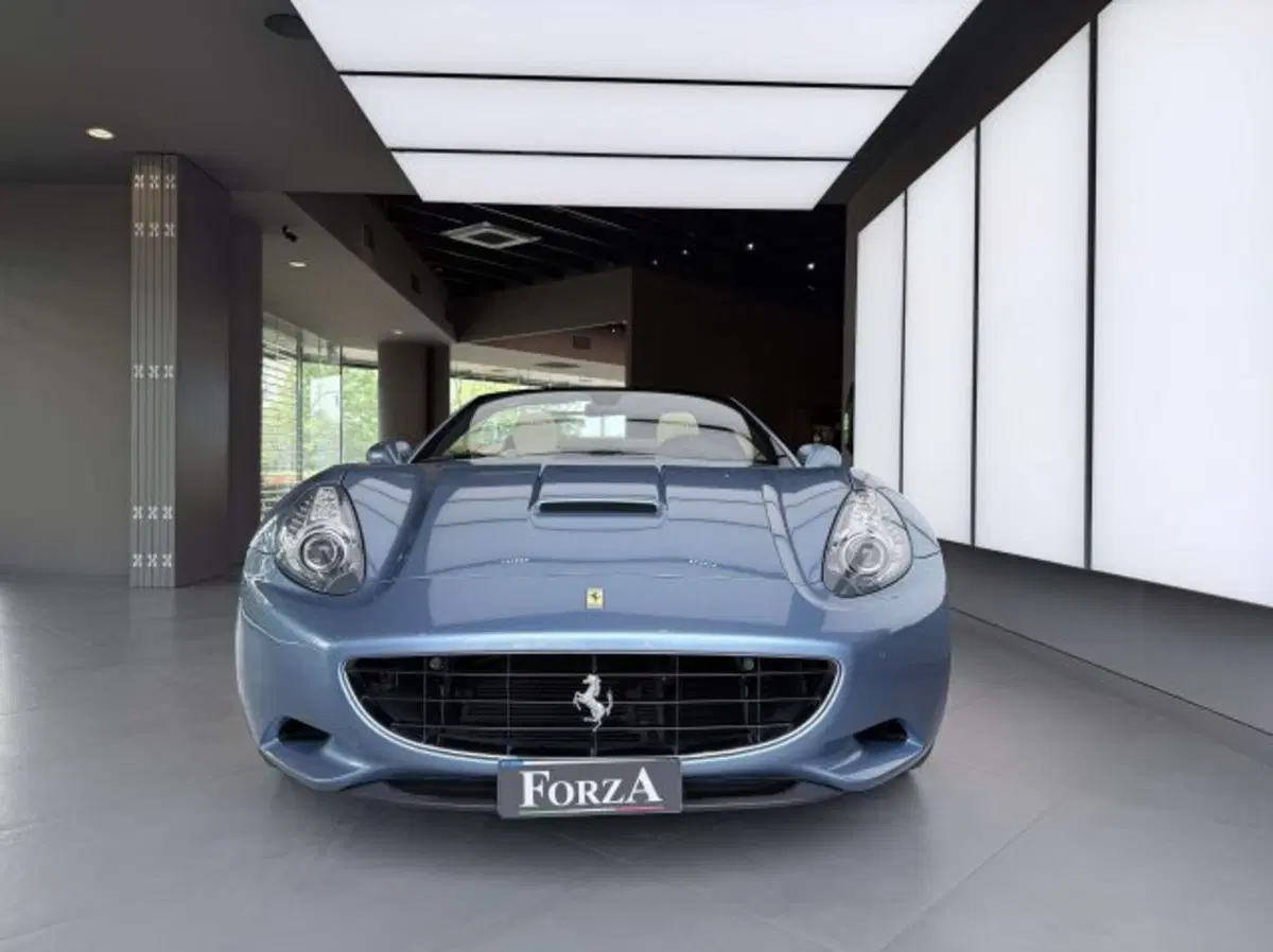 Ferrari California Spider usata a Torino (2)