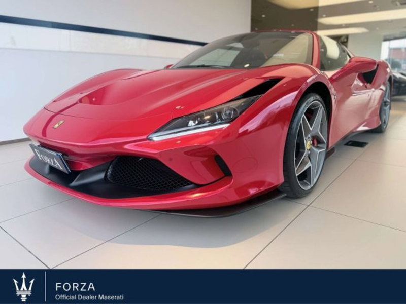 Ferrari F8 Spider usata a Torino