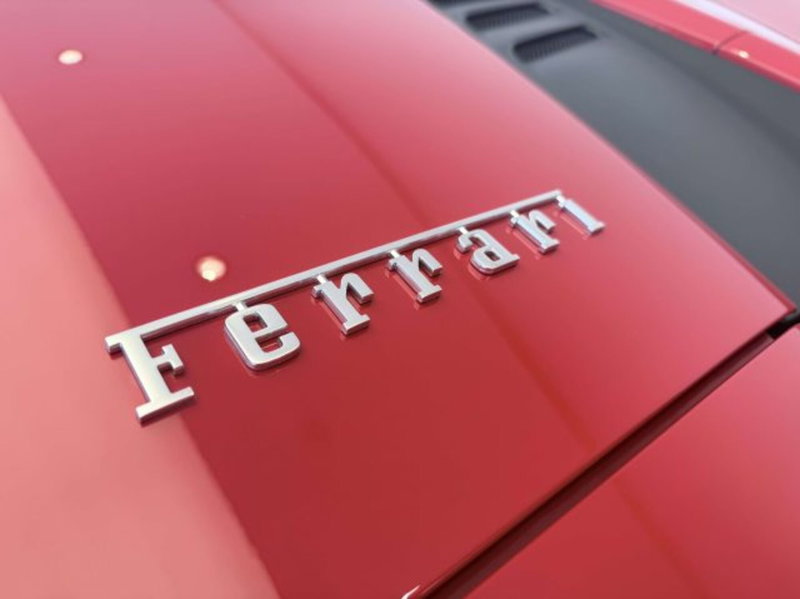 Ferrari F8 Spider usata a Torino (12)