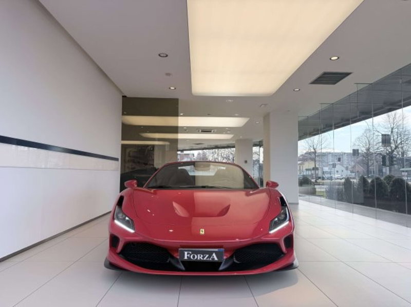 Ferrari F8 Spider usata a Torino (2)