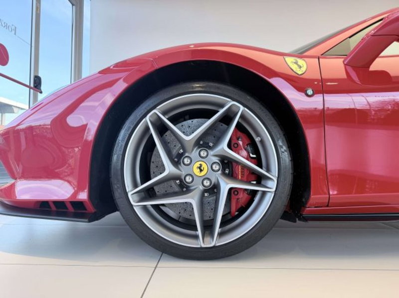 Ferrari F8 Spider usata a Torino (4)
