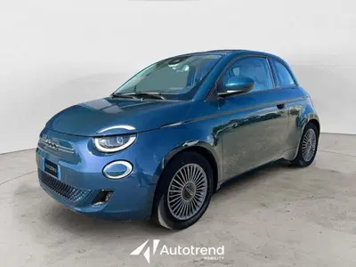 Fiat 500 Cabrio e Cabrio 42 kWh Icon del 2021 usata a Lecce
