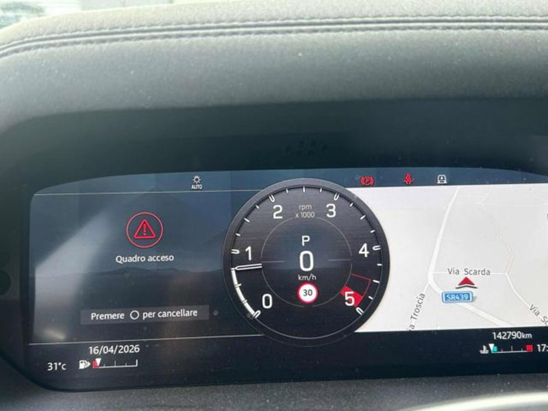 Land Rover Defender usata a Lucca (9)