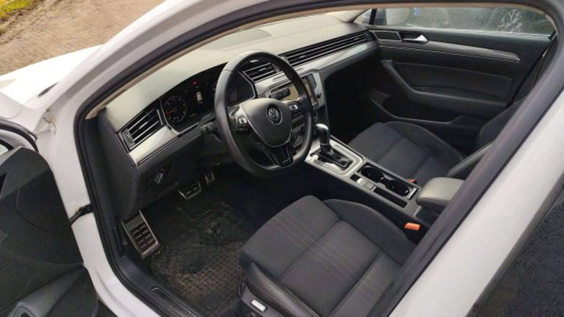 Volkswagen Passat Variant usata a Como (15)