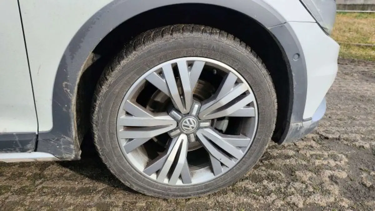 Volkswagen Passat Variant usata a Como (8)