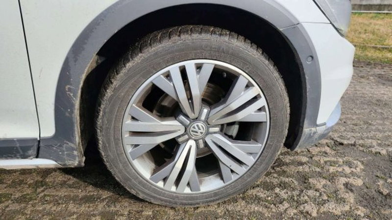 Volkswagen Passat Variant usata a Como (8)