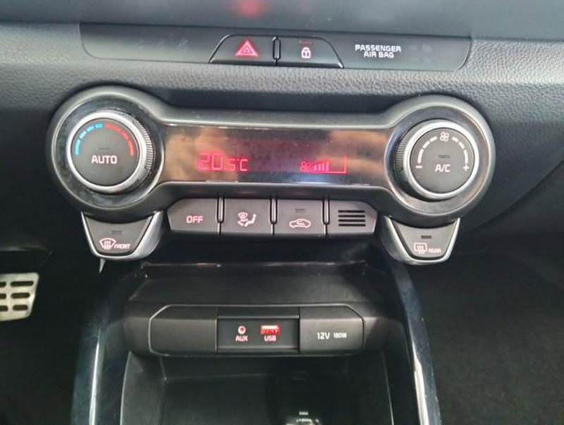 Kia Stonic usata a Como (18)