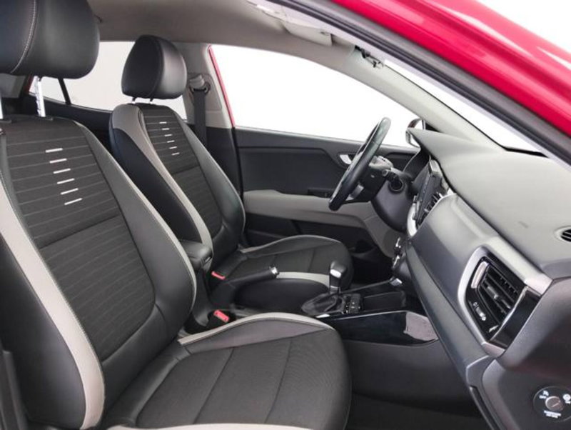 Kia Stonic usata a Como (3)