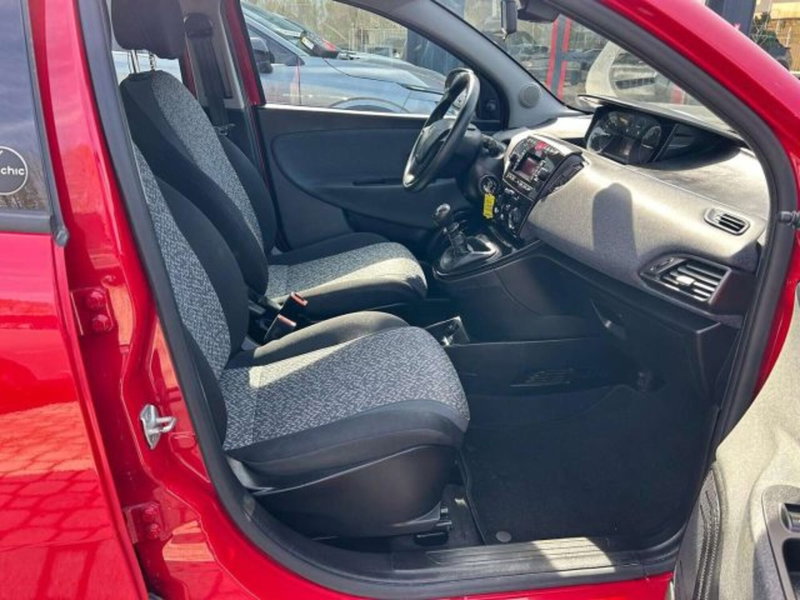 Lancia Ypsilon usata a Firenze (12)