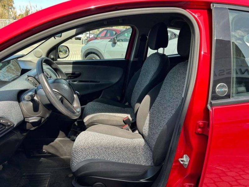 Lancia Ypsilon usata a Firenze (13)