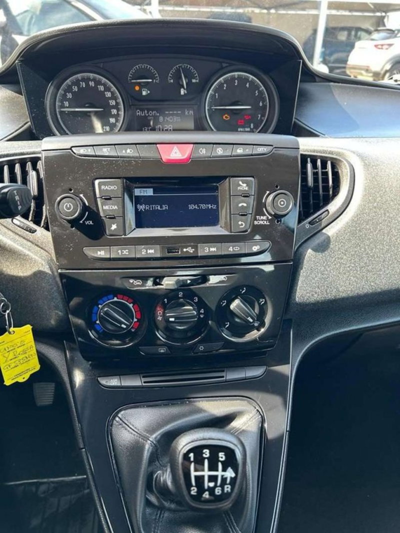 Lancia Ypsilon usata a Firenze (9)