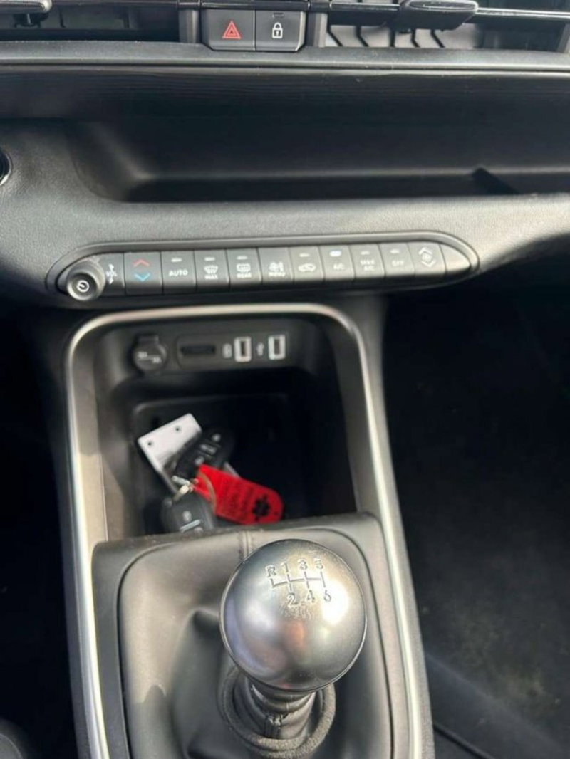 Jeep Avenger usata a Firenze (8)