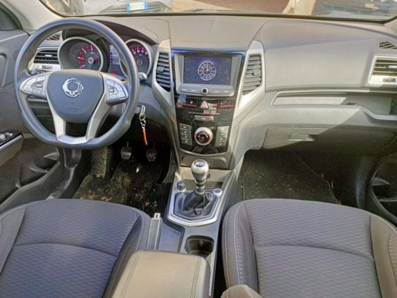 Ssangyong Tivoli usata a Firenze (12)