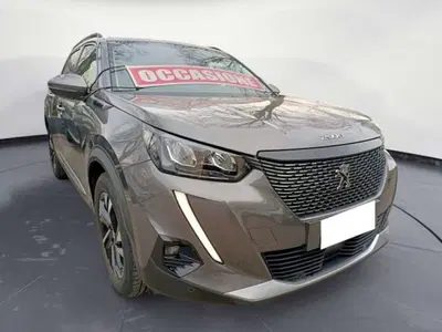Peugeot 2008 1.2 turbo Allure 100cv del 2020 usata a Empoli